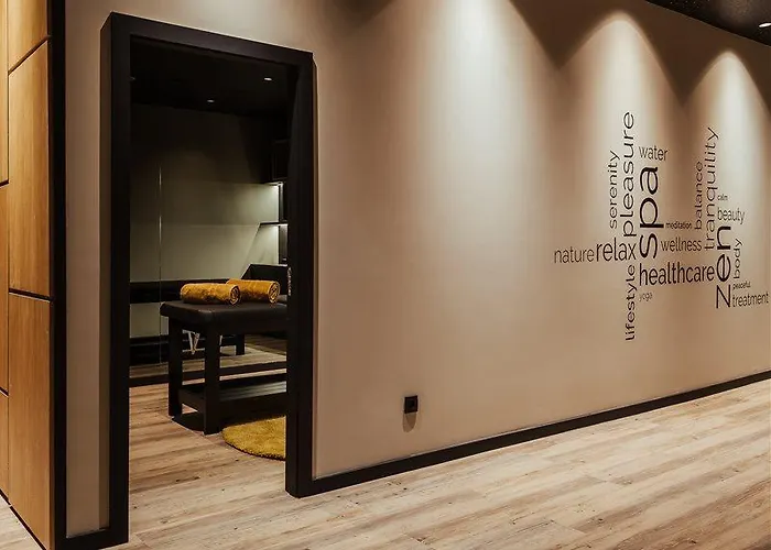 Отель Hf Ipanema Park Порту